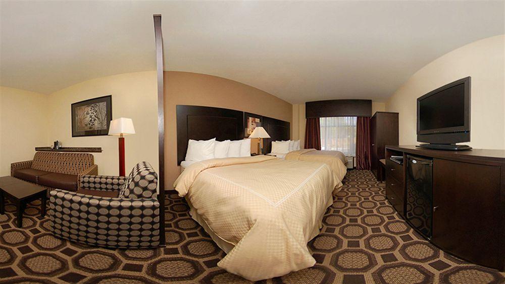 Express & By Ihg 3*
