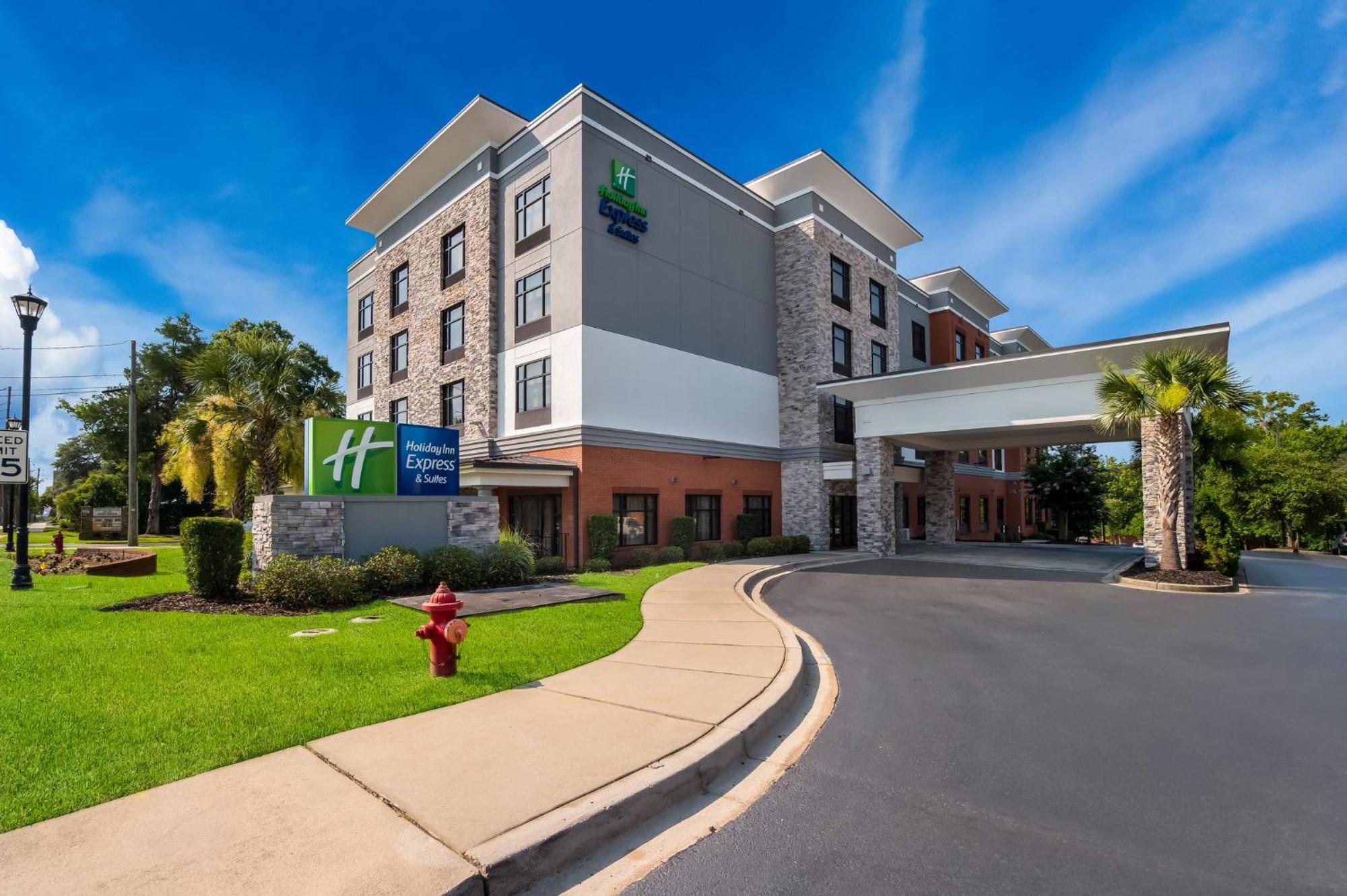 Express & By Ihg Hotel