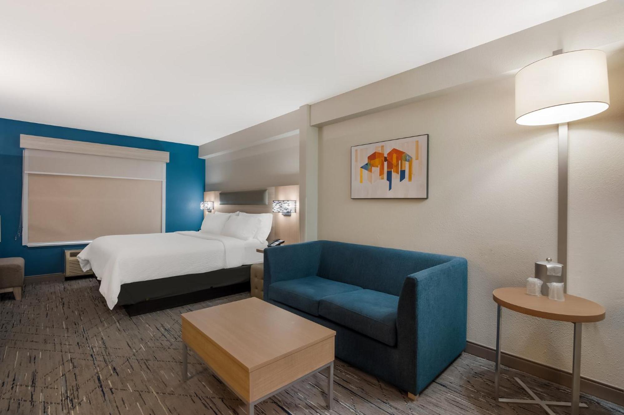 Express & By Ihg