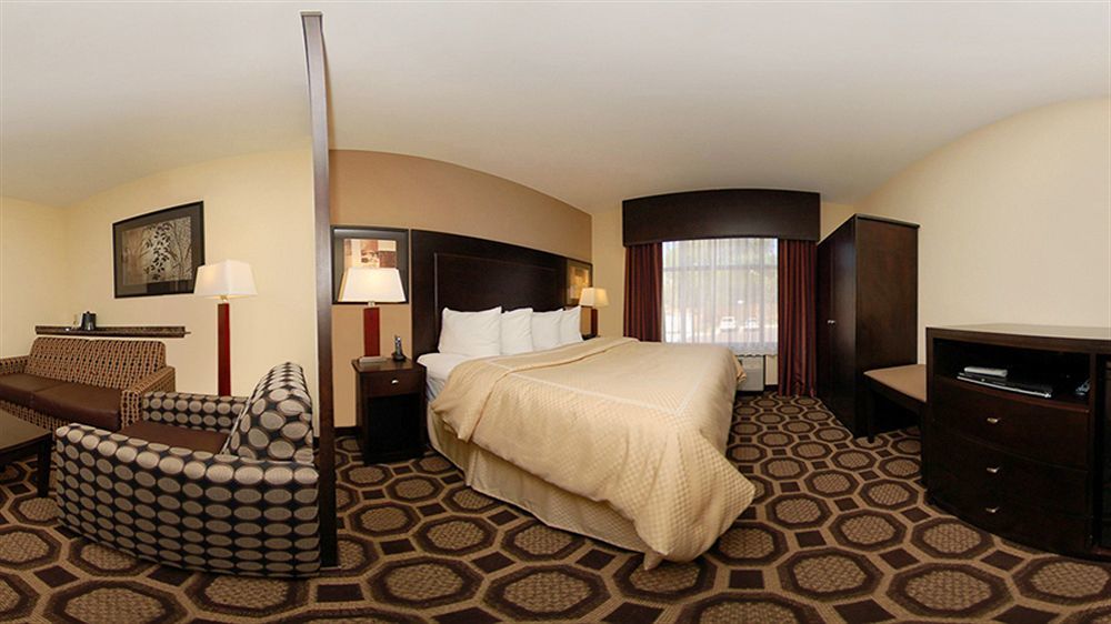 Express & By Ihg 3*
