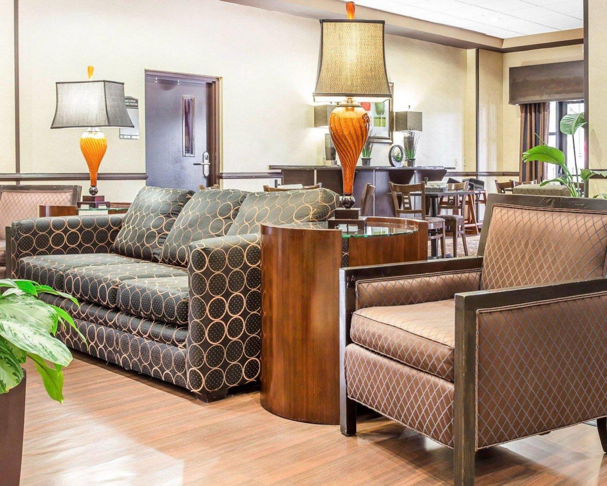 Express & By Ihg