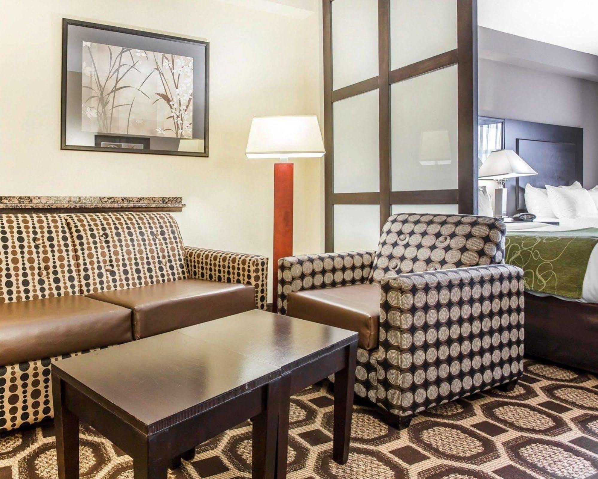 Hotel Express & By Ihg