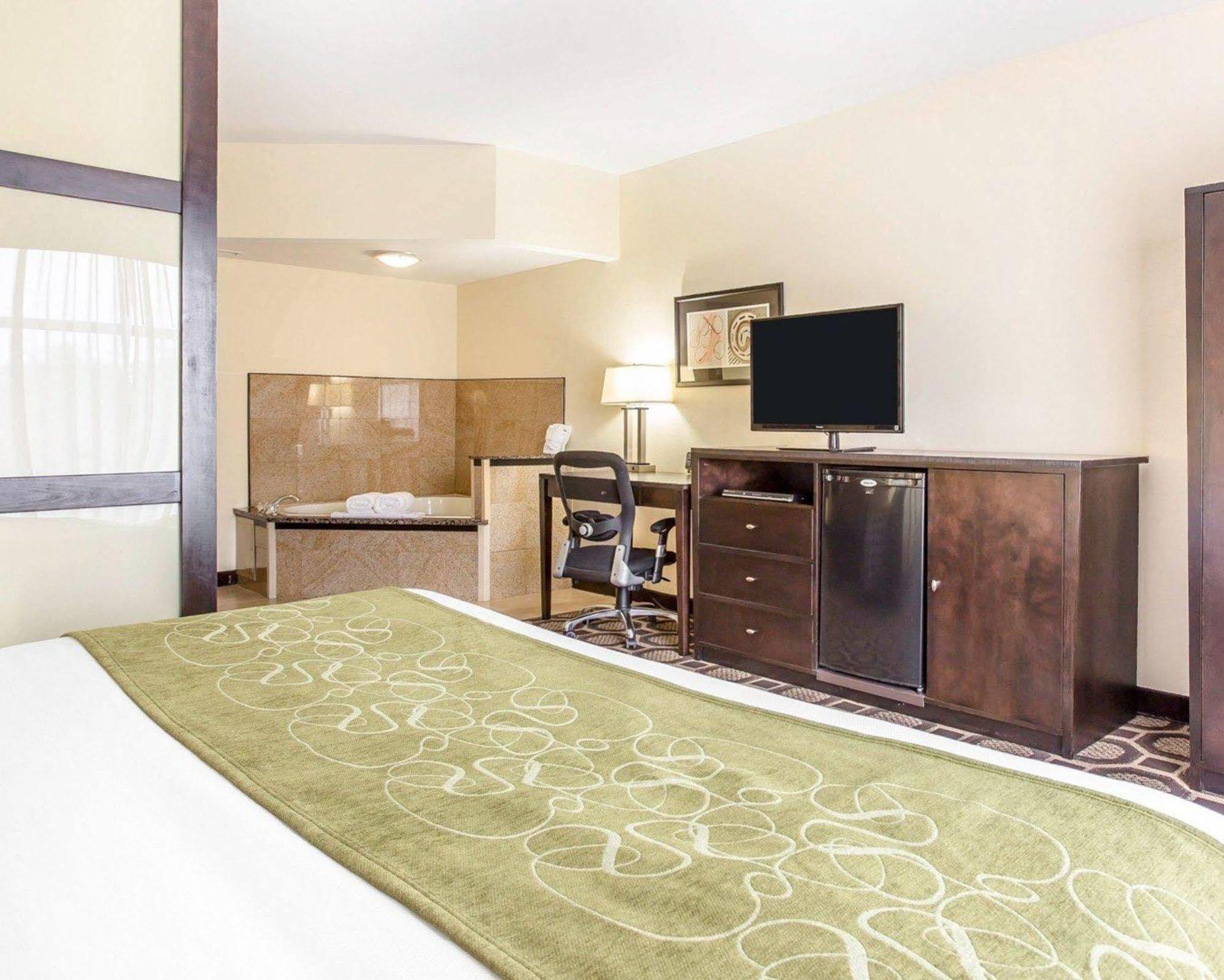 Express & By Ihg Lexington