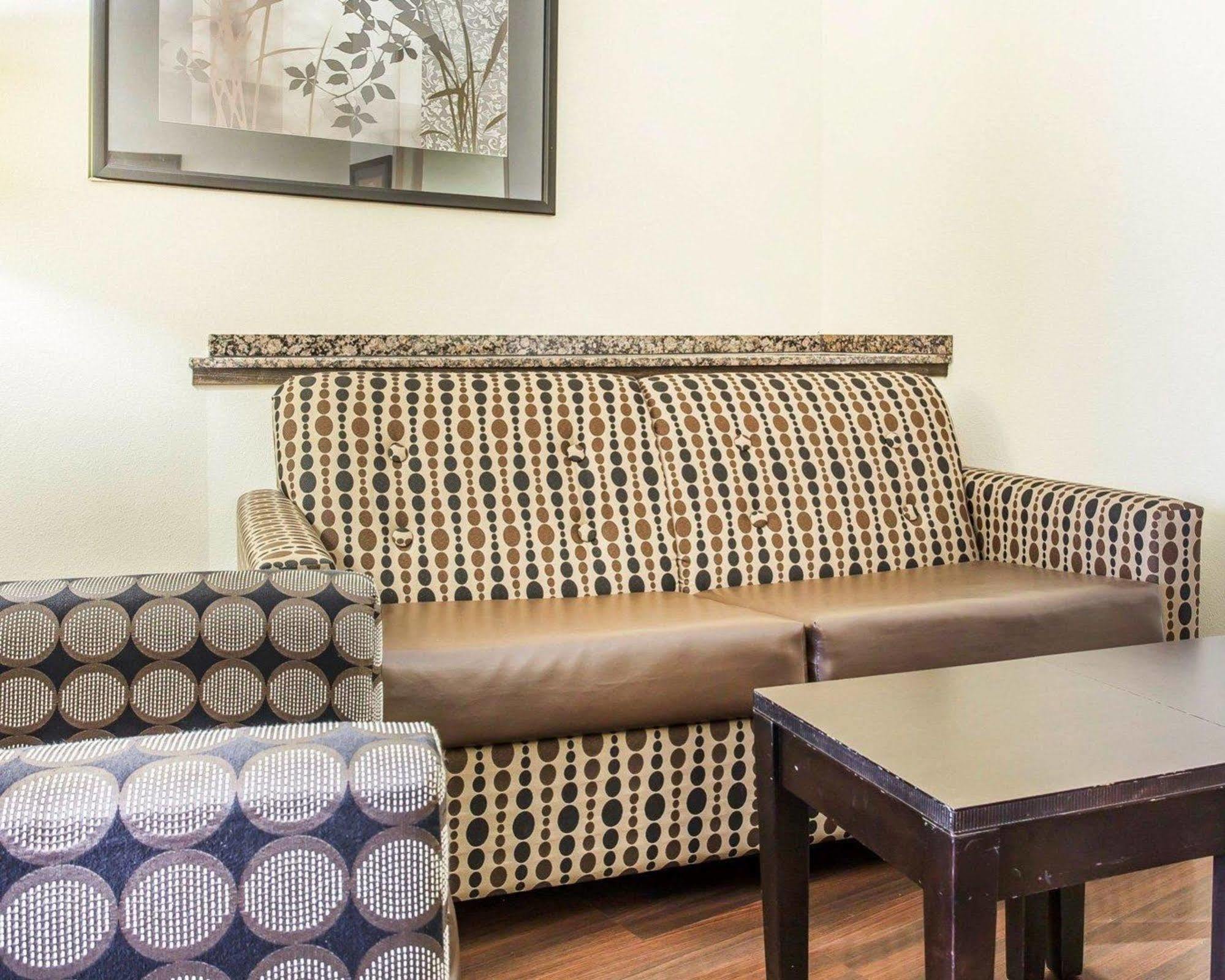 Hotel Express & By Ihg